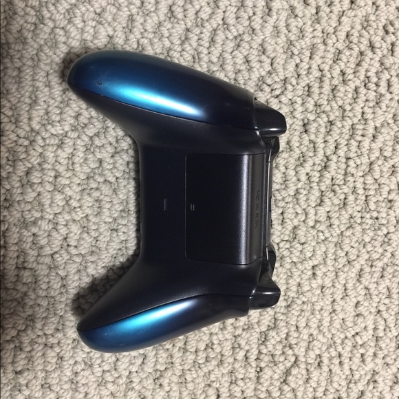 Xbox controller - Picture 2 of 3